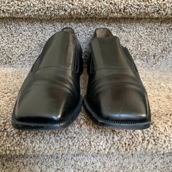 Louis Vuitton Men\'s Black Leather Shoes.
